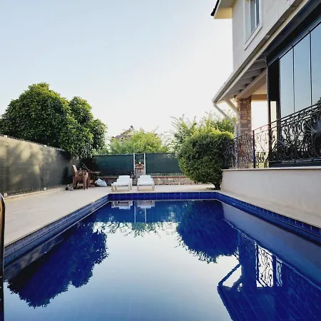 Vila Luxury Oz