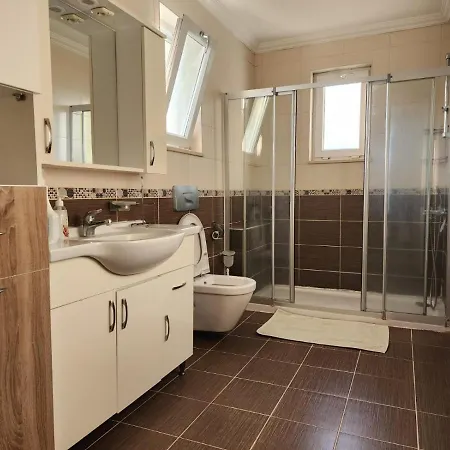 Luxury Oz Vila